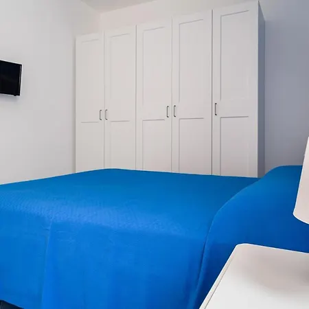 Apartment Blue Carlotta