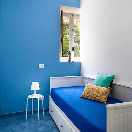 Apartment Blue Carlotta