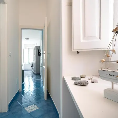 Apartment Blue Carlotta