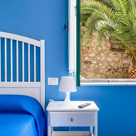 Blue Carlotta Apartment