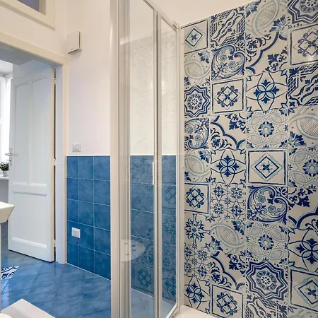 Blue Carlotta Apartment *